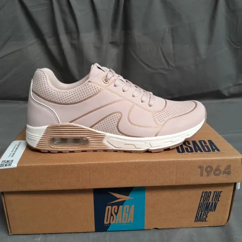 BOXED PAIR OF OSAGA TRAINERS SIZE EU 38