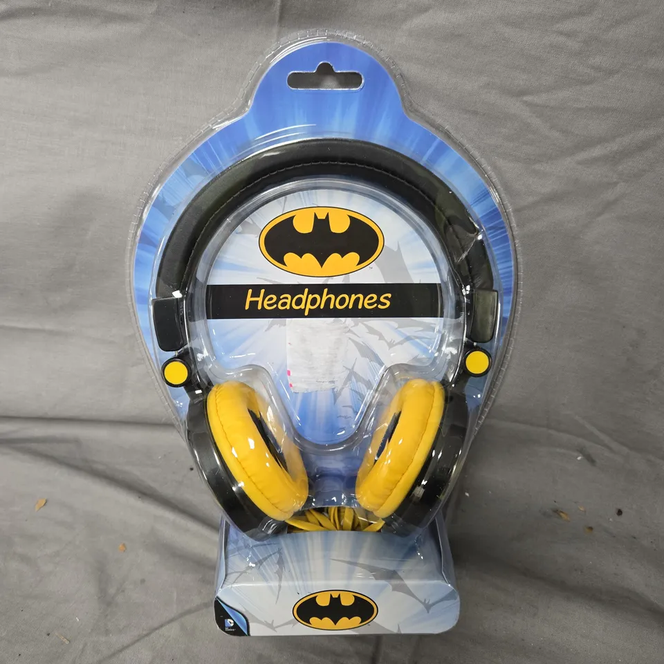 SEALED BATMAN BRANDED CHILDRENS WIRED HEADPHONES 