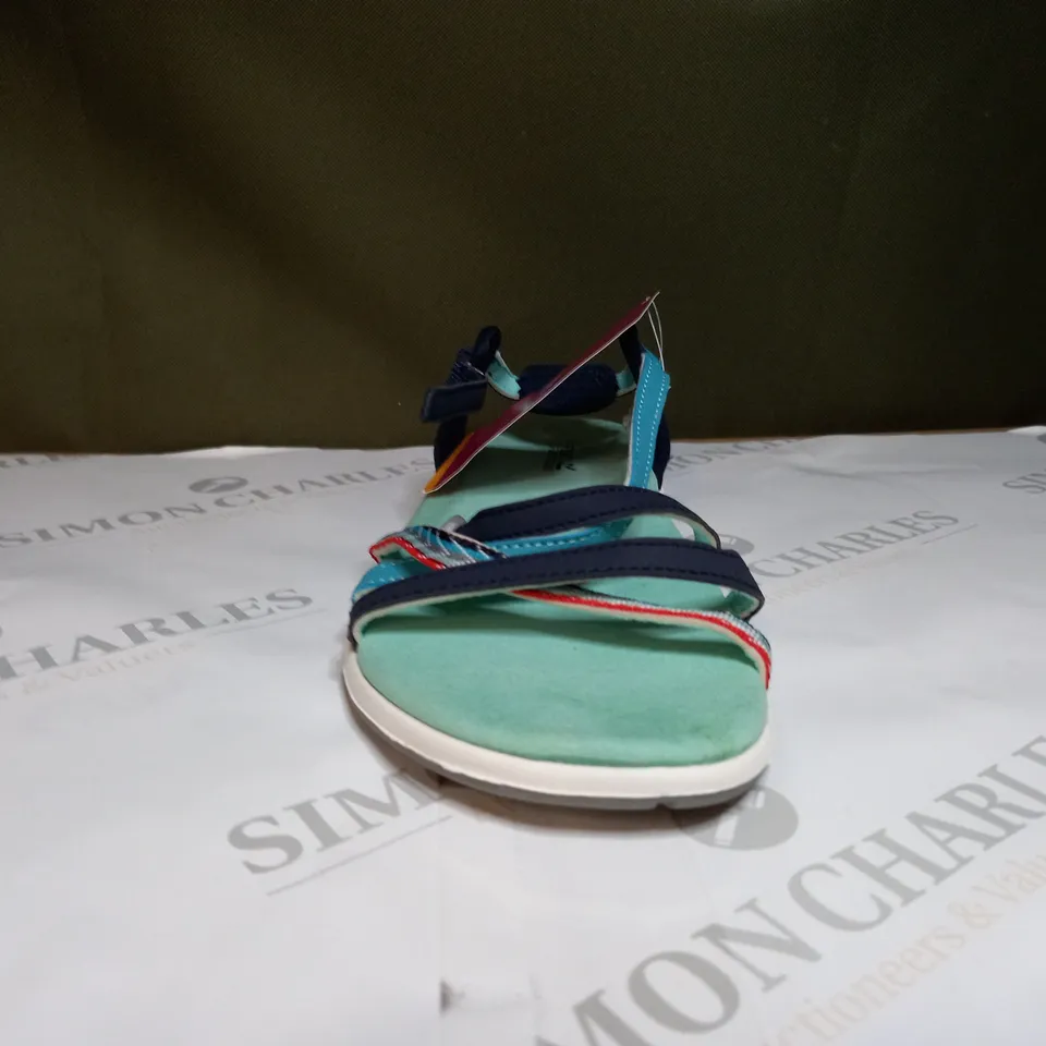 REGATTA LADY SANTA ROMA SANDALS SIZE 7