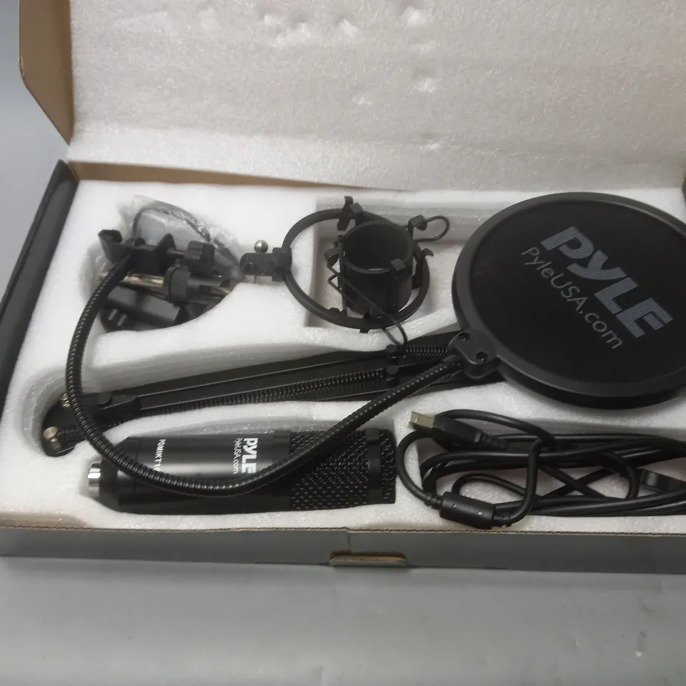 PYLE PROFESSIONAL USB PODCAST MICROPHONE KIT PDMIKT140