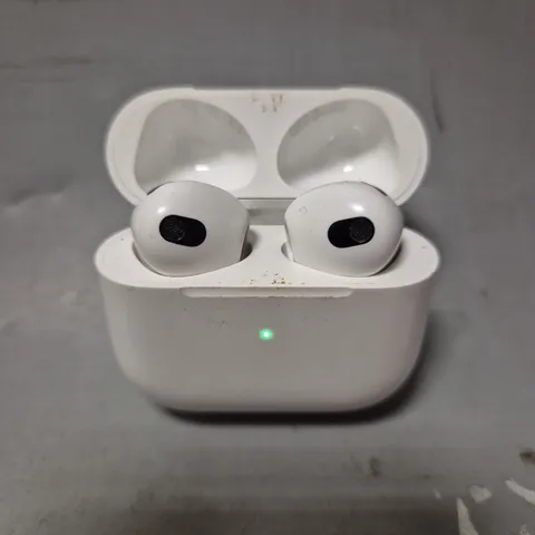 APPLE AIRPODS A2897 3RD GEN
