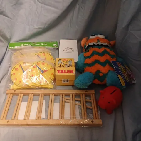 LARGE QUANTITY OF ASSORTED TOYS AND ACCESSORIES TO INCLUDE; SPEEDO SWIM CAP, WORRY MONSTER, FAMILY EDITION TALES, 12 HOUR TIME CLOCK AND THE BOX OF BARAKAH