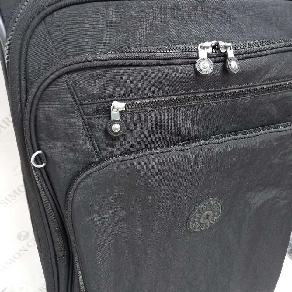KIPLING HEAVY DUTY SUITCASE ON WHEELS