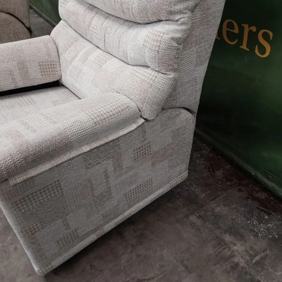 QUALITY BRITISH DESIGNER G PLAN MALVERN POWER RECLINING EASY CHAIR LYDIA BLUSH FABRIC 