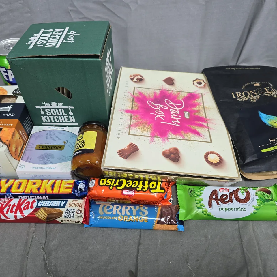 APPROXIMATELY 15 ASSORTED FOOD ITEMS TO INCLUDE - CHOCOLATES, COFFEE AND CRACKERS 