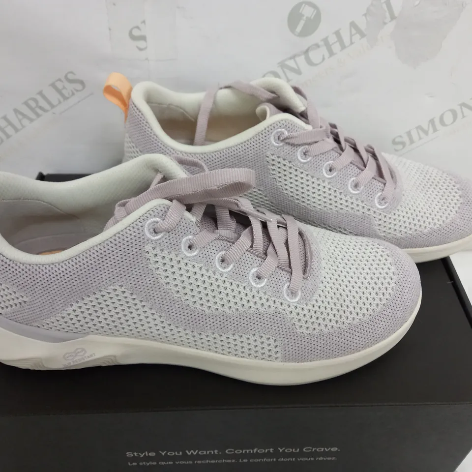 BOXED VIOLET VIONIC TRAINERS SIZE 6