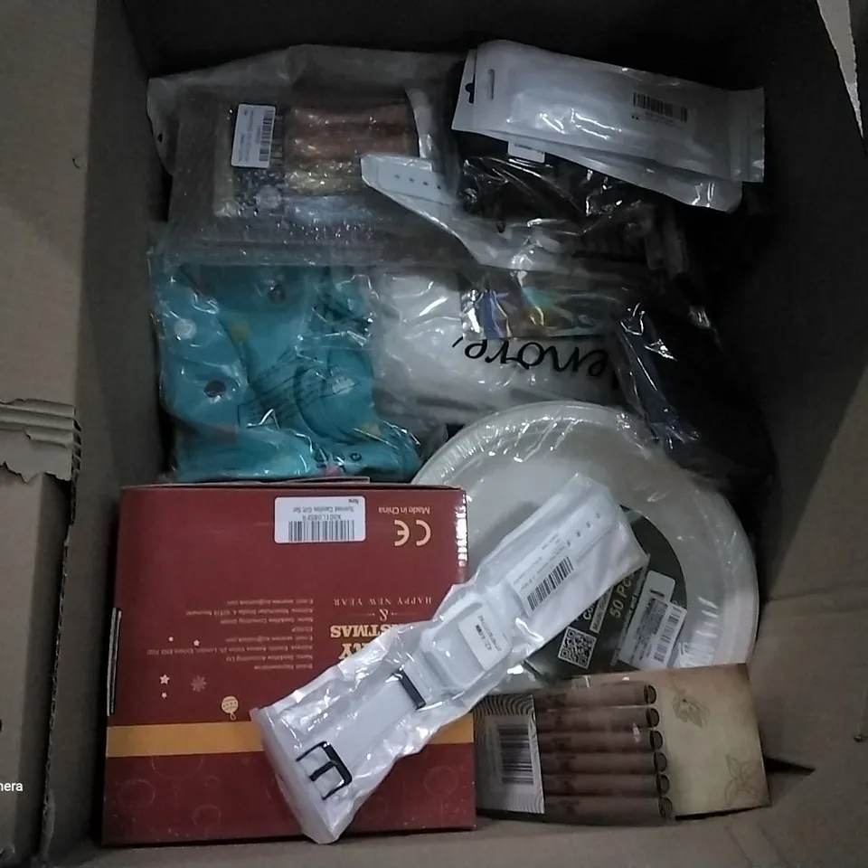 PALLET OF ASSORTED ITEMS INCLUDING 6 FINE LINE PENS, 2022/2023 ACADEMIC DIARY, SCENTED CANDLES, MENORAH LADIES SLIPPERS, SANTA FIDGET TOY, CHRISTMAS SCENTED CANDLES 