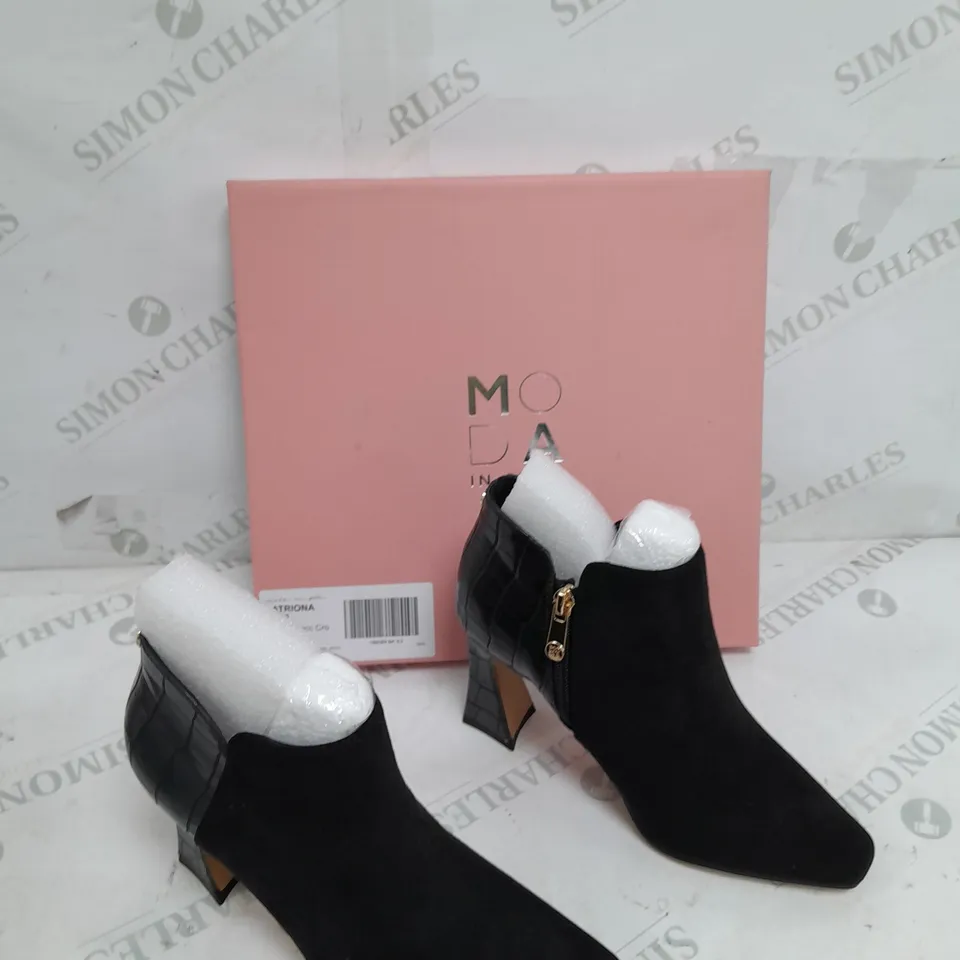BOXED MODA IN PELLE KATRIONA SWOOSH HEEL BOOT BLACK 36 
