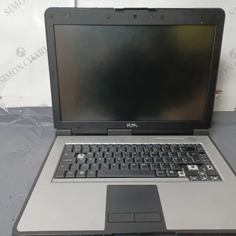 RM	MOBILE ONE	15 INCH	CELERON DUAL-CORE T3000 1.80GHZ