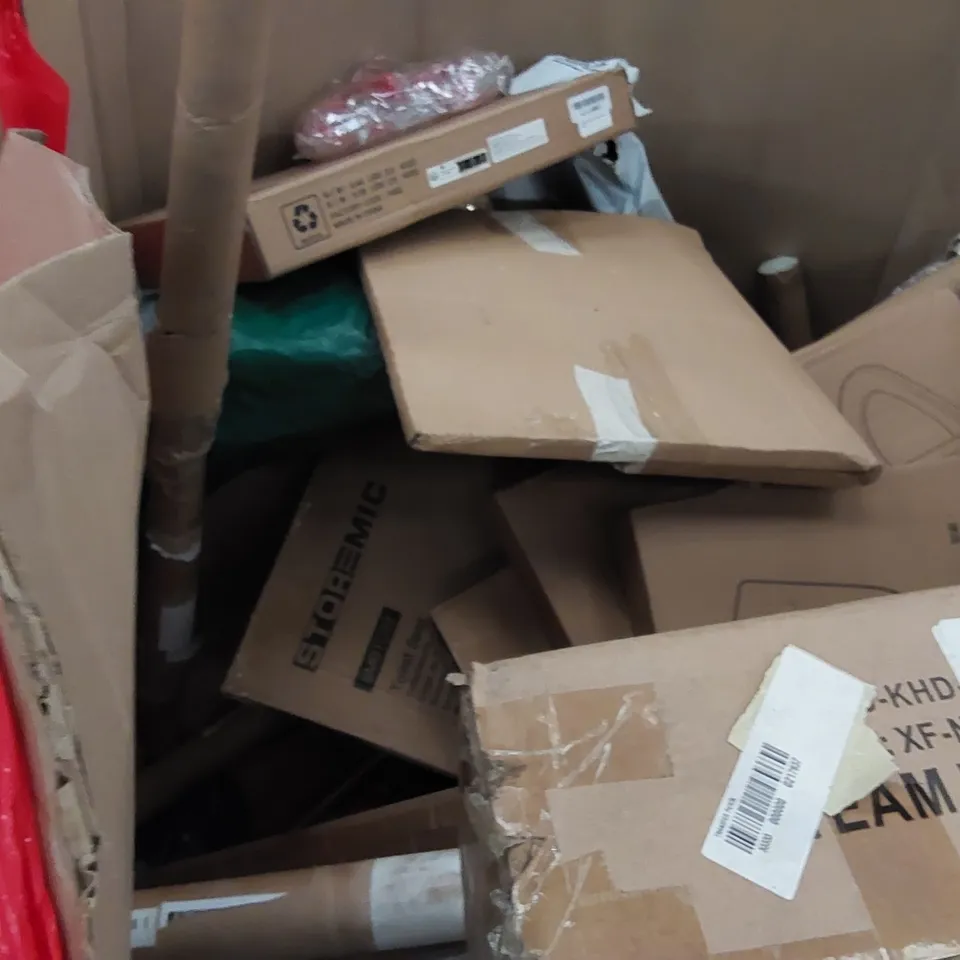 PALLET OF ASSORTED ITEMS INCLUDING: VANITY MIRROR, INSECT KILLER, TOILET SEAT, TOOLS, BLINDS