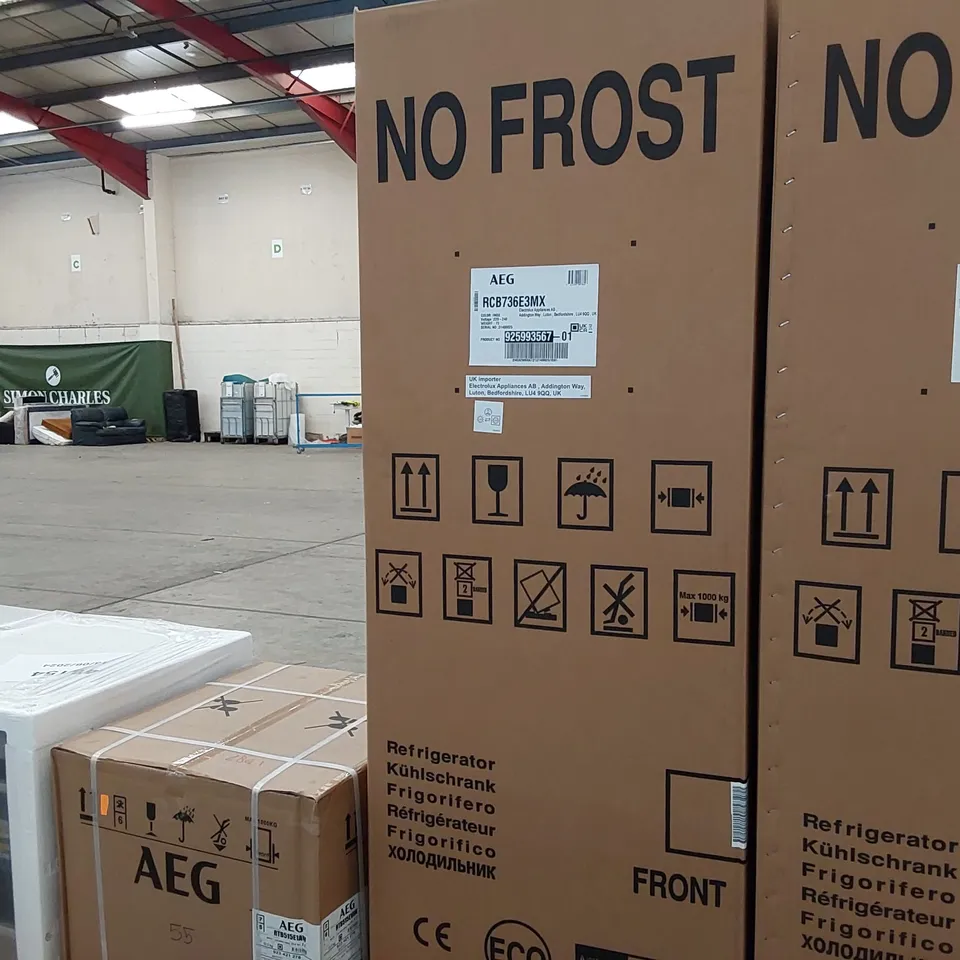 AEG 7000 ULTRAFRESH+ RCB732E3MX 60/40 NO FROST FRIDGE FREEZER - STAINLESS STEEL - E RATED