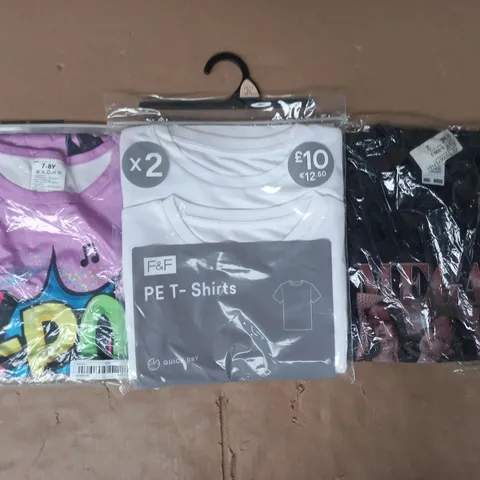 APPROXIMATELY 20 ASSORTED KID'S CLOTHING AND FASHION PRODUCTS IN VARIOUS STYLES AND SIZES - COLLECTION ONLY