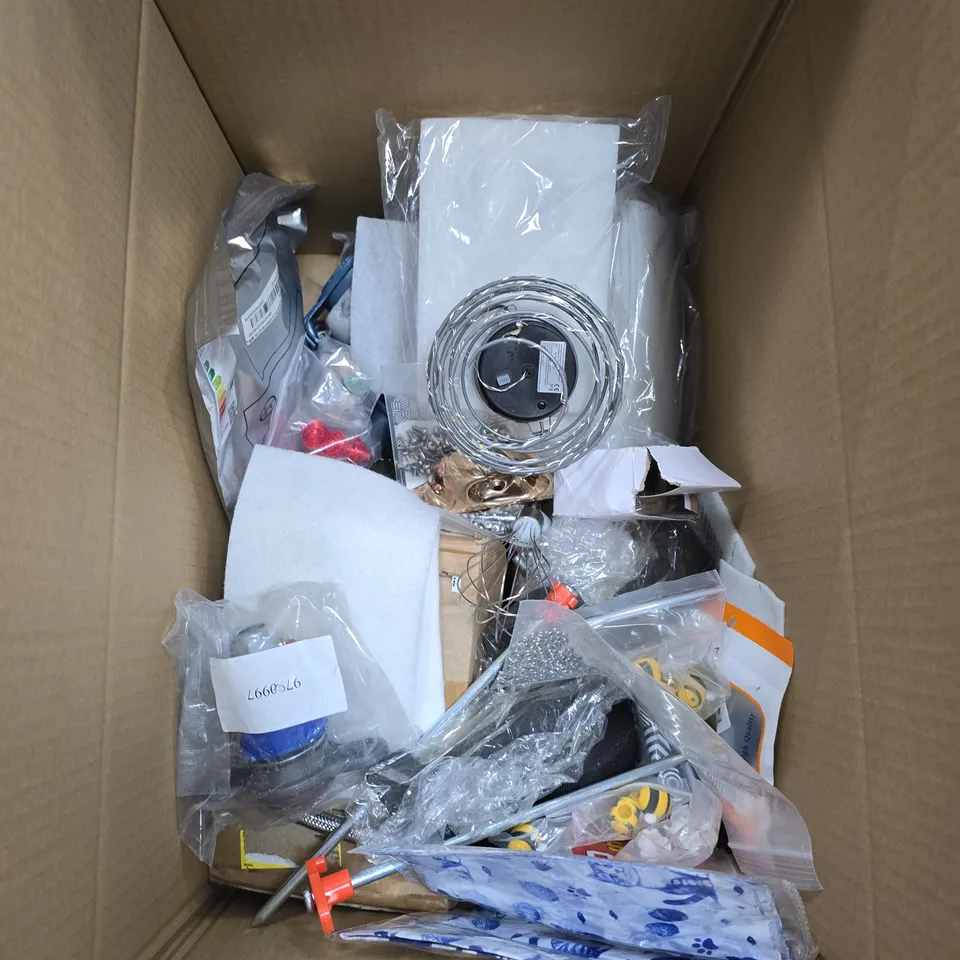 BOX OF APPROXIMATELY 20 ASSORTED HOUSEHOLD ITEMS TO INCLUDE SILVER AND GOLD GLITTER, LINT ROLLER AND A FINGER PULSE OXIMETER