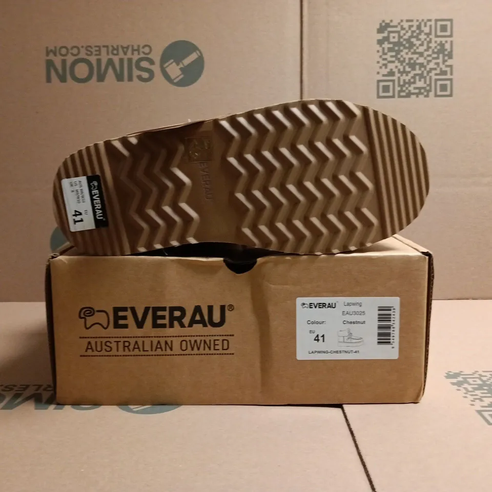 BOXED PAIR OF EVERAU LAPWING CHESTNUT BOOTS SIZE EU 41