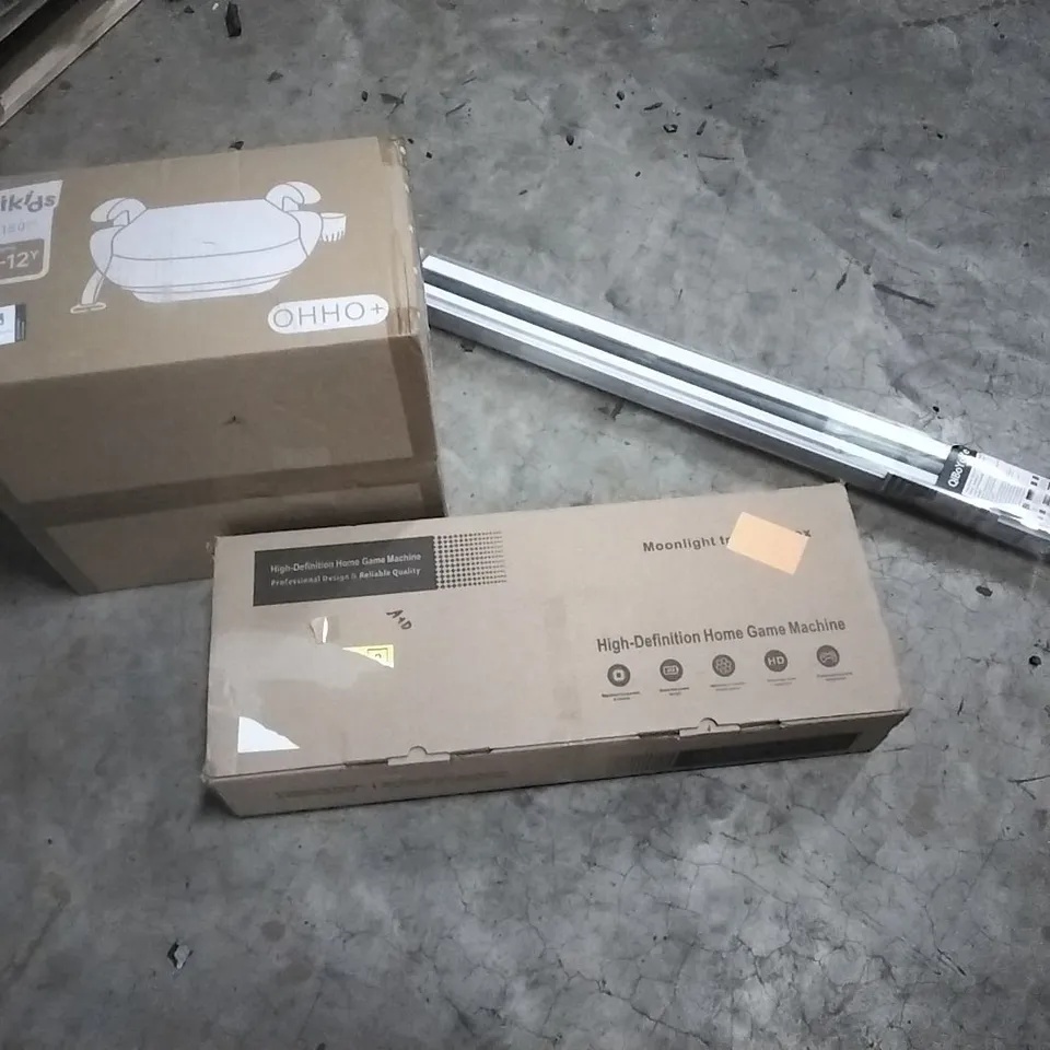 PALLET OF HOUSEHOLD ITEMS TO INCLUDE BOOSTER CUSHION, HIGH DEFINITION HOME GAME MACHINE, BLINDS, POSEIDON CARTRIDGE NEEDLES AND OTHER ASSORTED ITEMS...