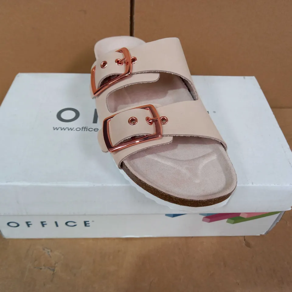 BOXED PAIR OF OFFICE SANDALS IN BEIGE EU SIZE 40