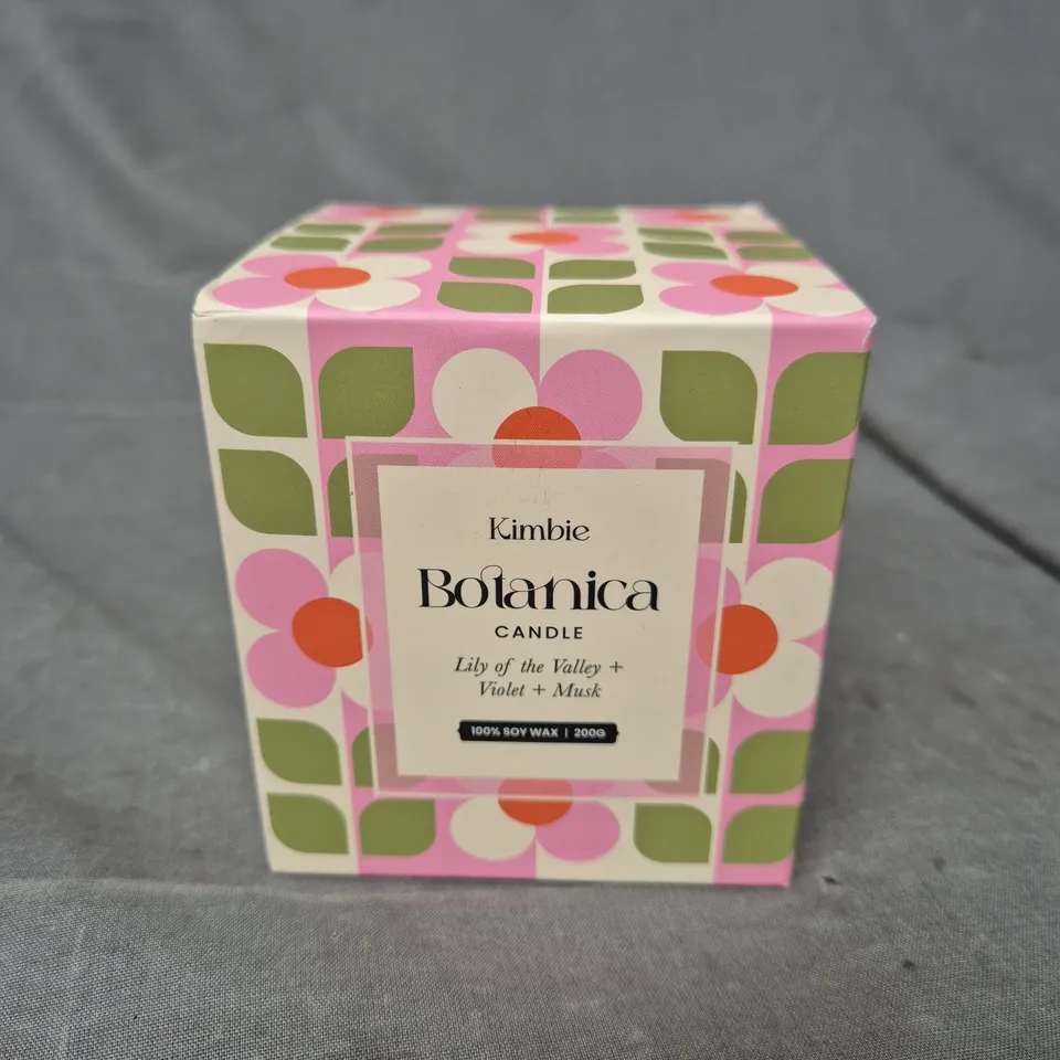 KIMBIE BOTANICA CANDLE - LILY OF THE VALLEY, VIOLET & MUSK