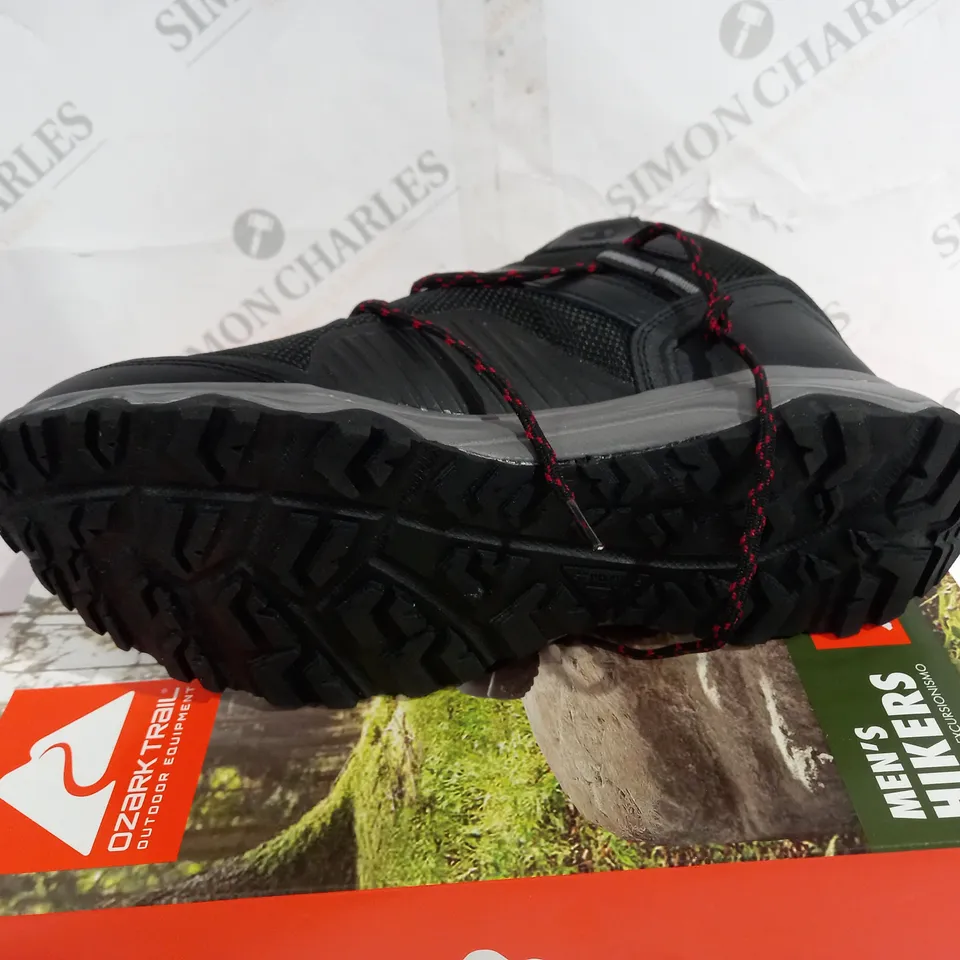 BOXED PAIR OF OZARK TRAIL HIKER SHOES SIZE EU45