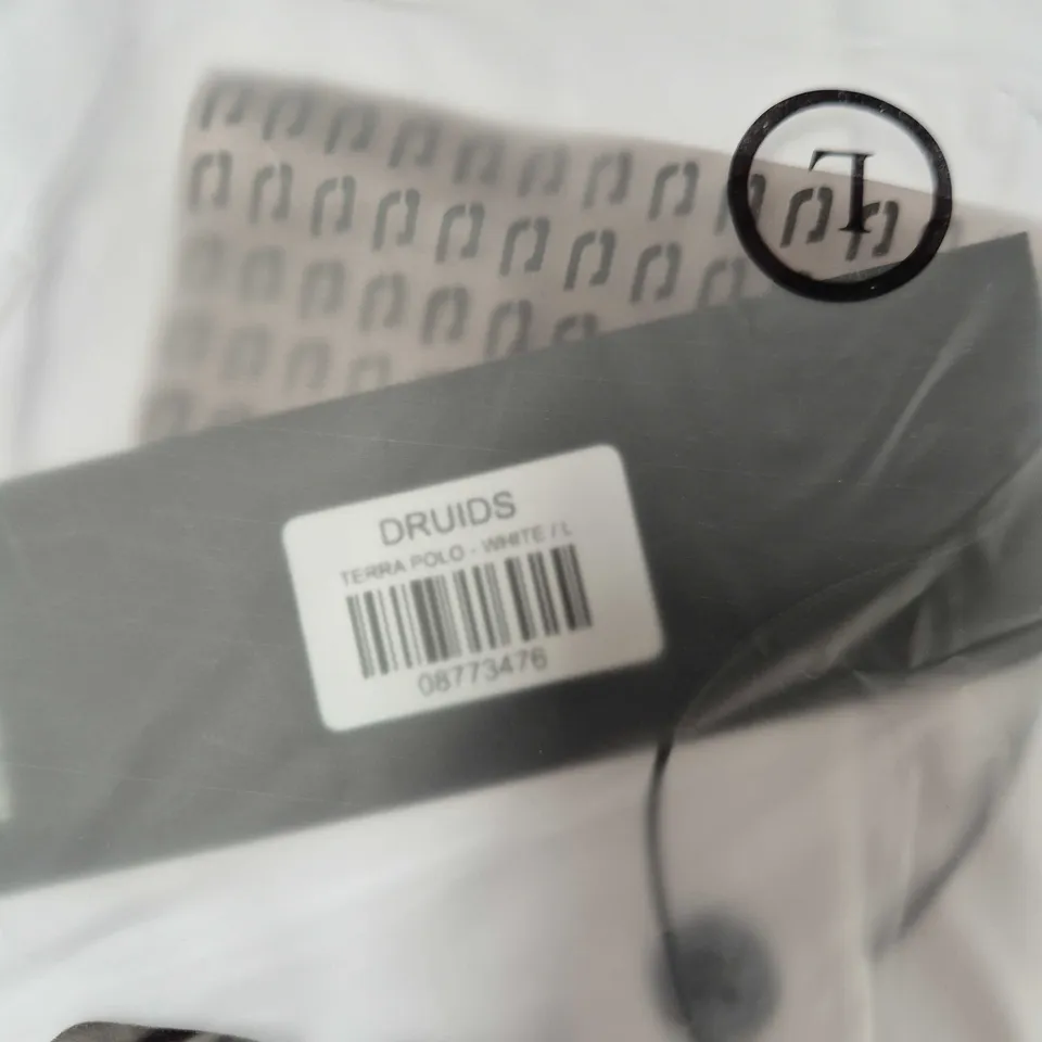 DRUIDS WHITE POLO SHIRT – UK SIZE L
