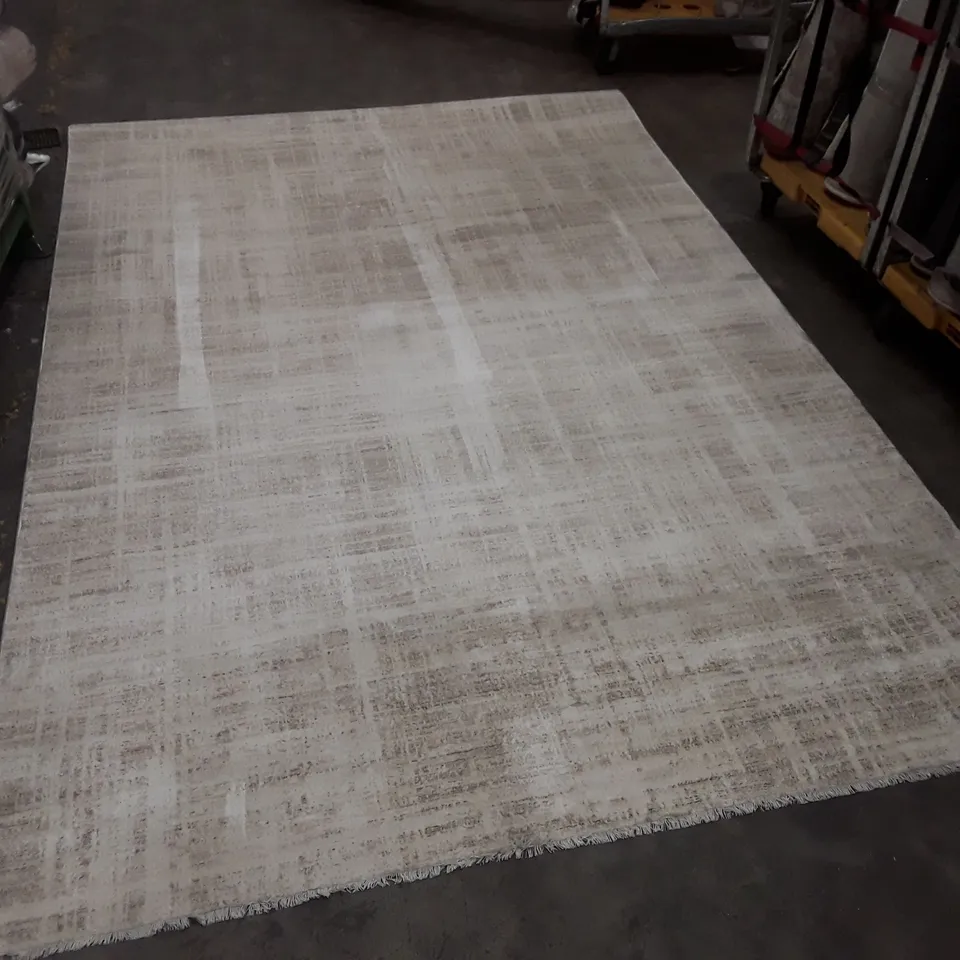 QUALITY DESIGNER AREA RUG APPROXIMATELY 200×300CM