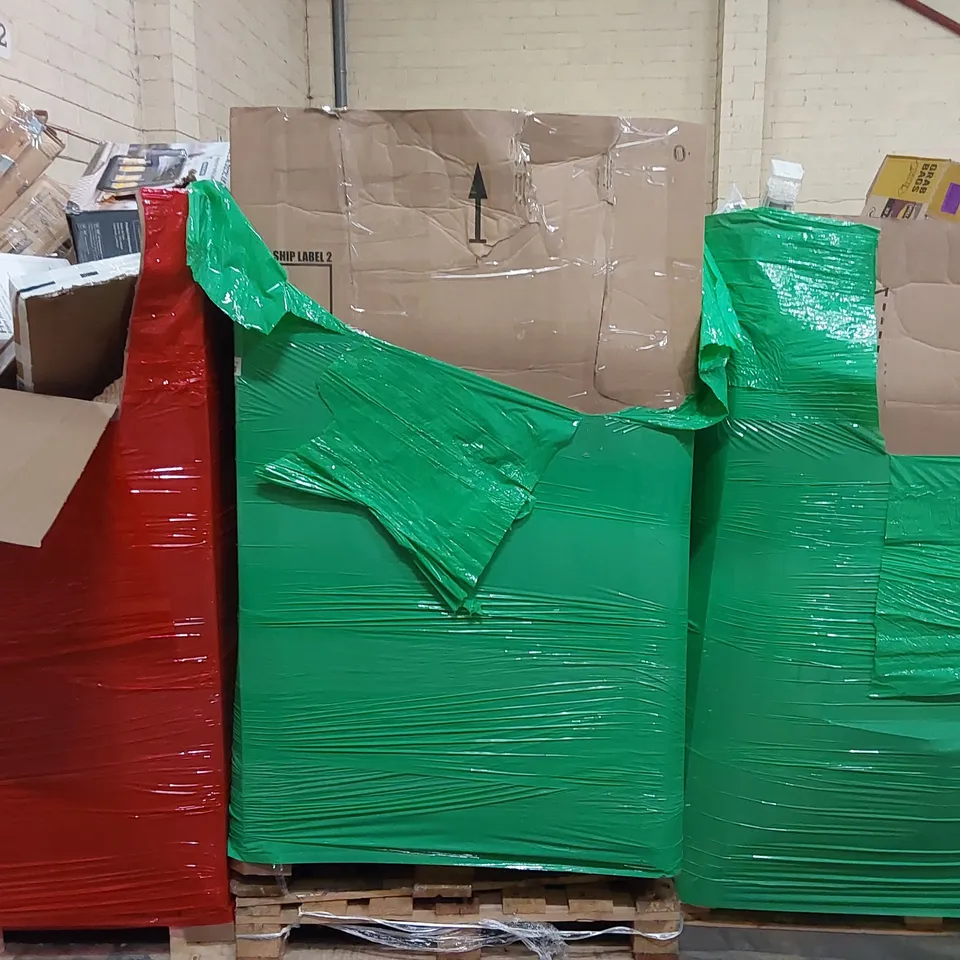 PALLET OF ASSORTED CONSUMER PRODUCTS TO INCLUDE: DRAPERY RODS, PATIO UMBRELLA, ROLLER BLIND, BATH MAT ECT
