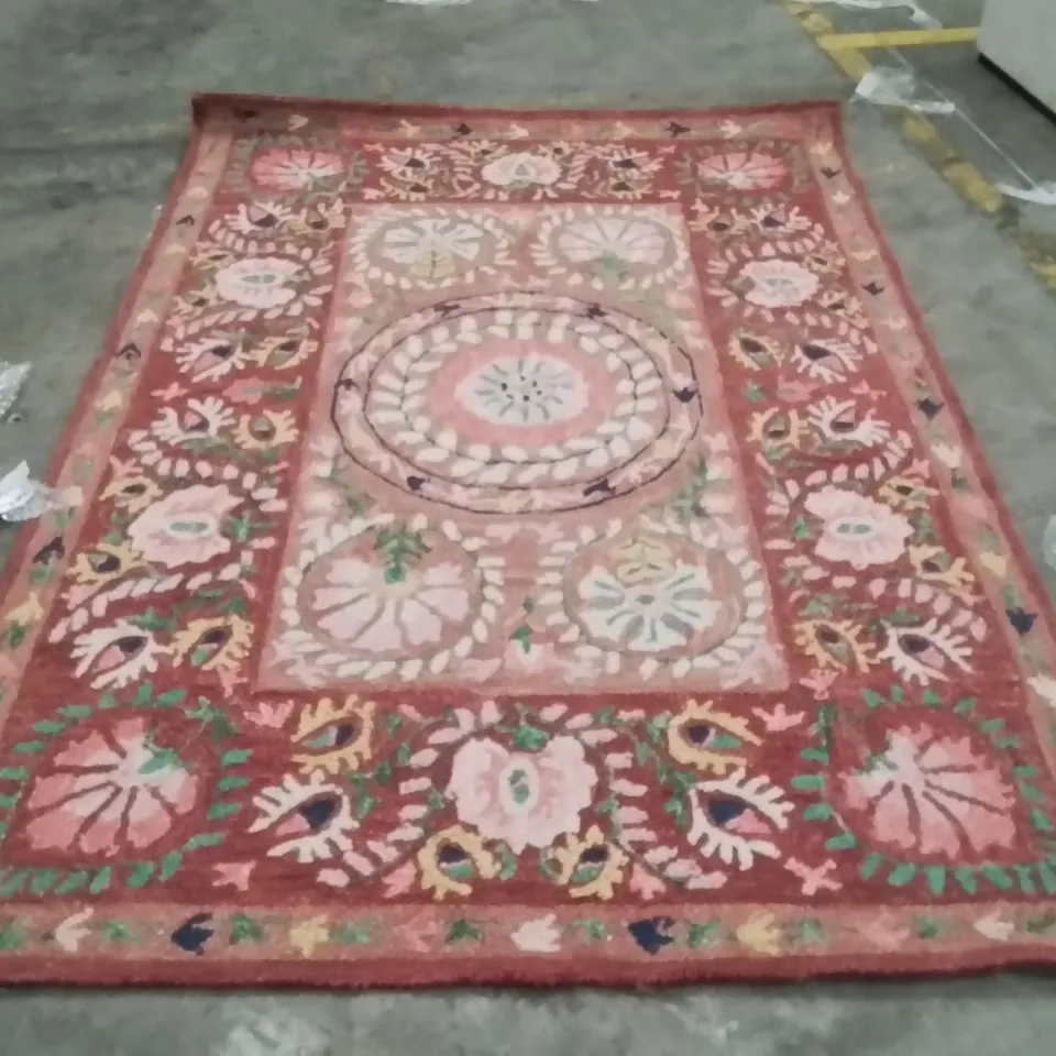 QUALITY DESIGNER AREA RUG - APPROXIMATELY 230X160CM