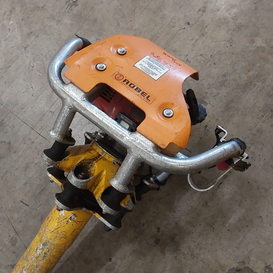 ROBEL 62.05 2 STROKE VERTICAL TAMPER - RAILWAY MAINTENANCE TOOL