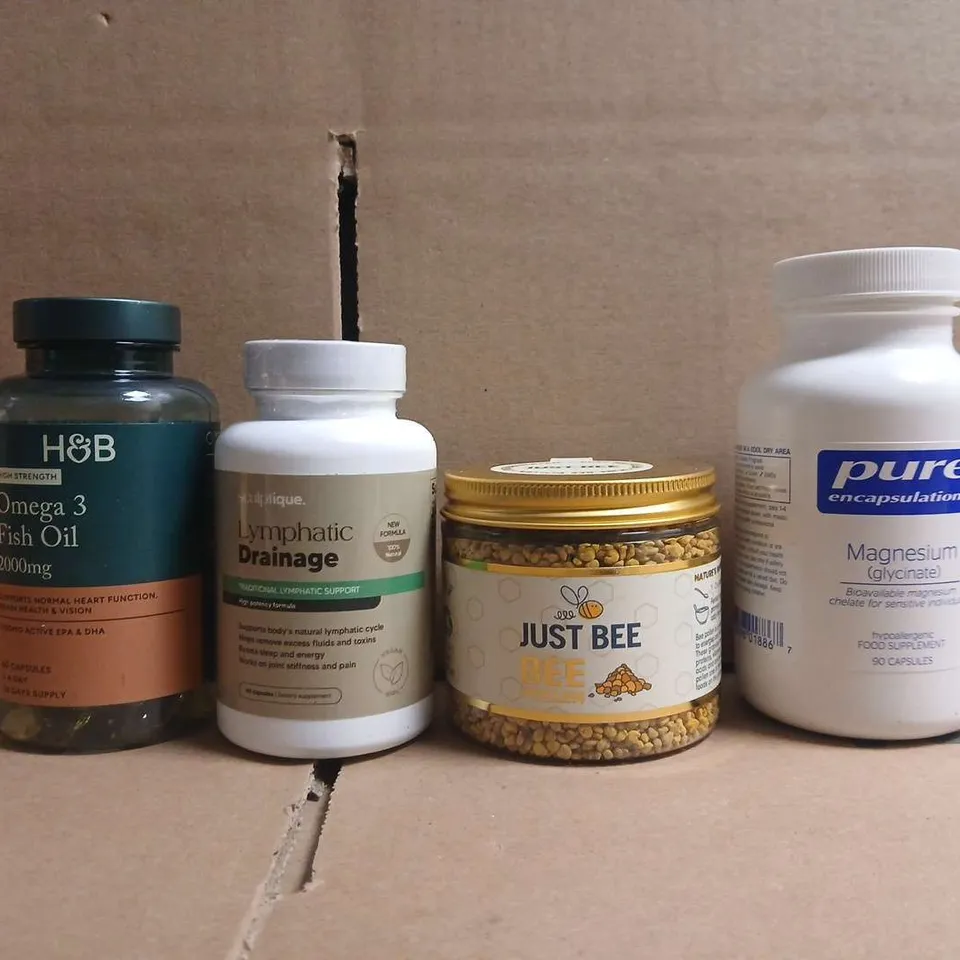 APPROXIMATELY 15 ASSORTED HEALTH AND VITAMIN PRODUCTS TO INCLUDE SCULPTIQUE, JUST BEE, ETC - COLLECTION ONLY