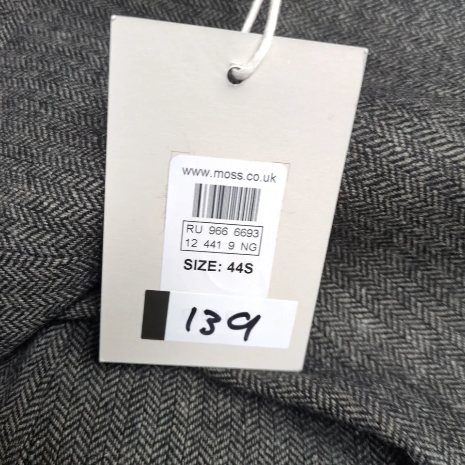 MOSS TAILORED FIT GREY HERRINGBONE JACKET – UK 44S