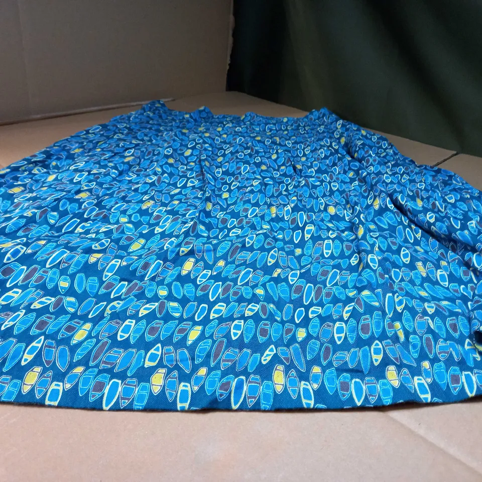 SEASALT TEAL/PATTERN SKIRT - SIZE 14