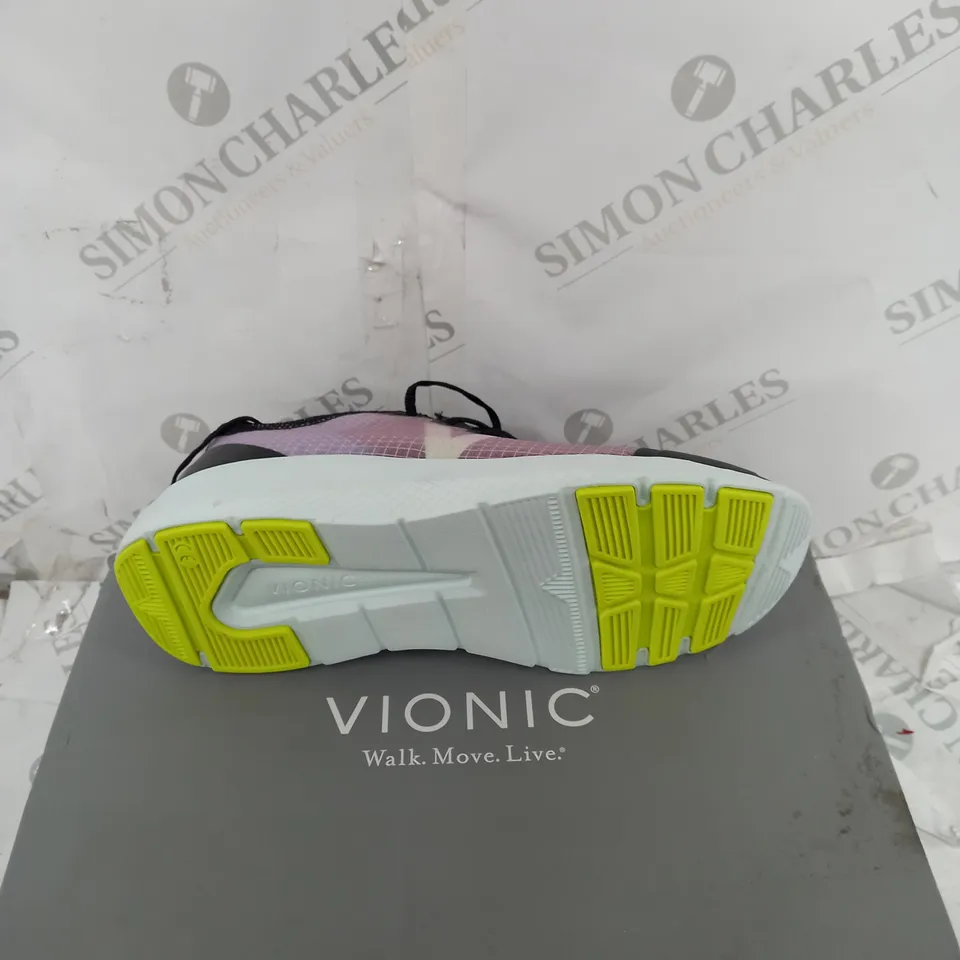 VIONIC CELESTE TRAINER - SIZE 5.5