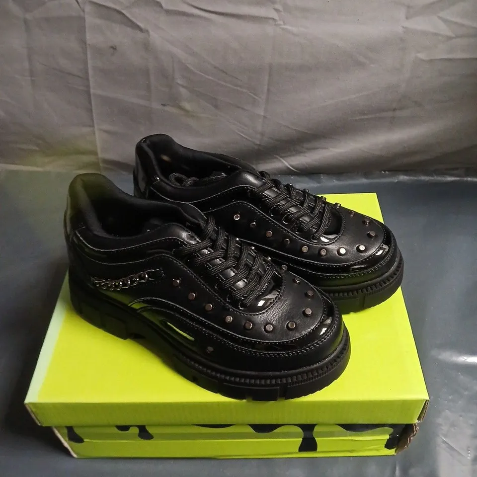 KOI KIDZ BLACK LEATHER CHUNKY-SOLED TRAINERS WITH METAL STUDS AND CHAIN DETAIL, SIZE 12