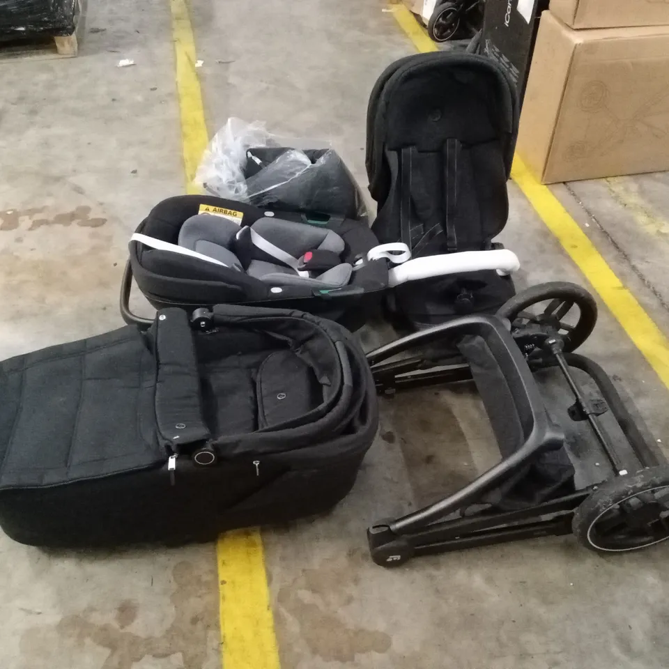 MAXI-COSI STROLLER, CARRYCOT AND CAR SEAT