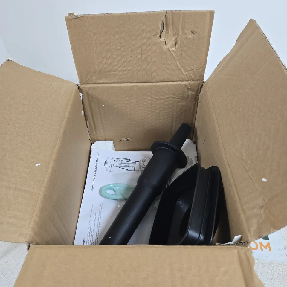 COMMERCIAL BLENDER BOXED WITH INSTRUCTIONS AND ACCESSORIES
