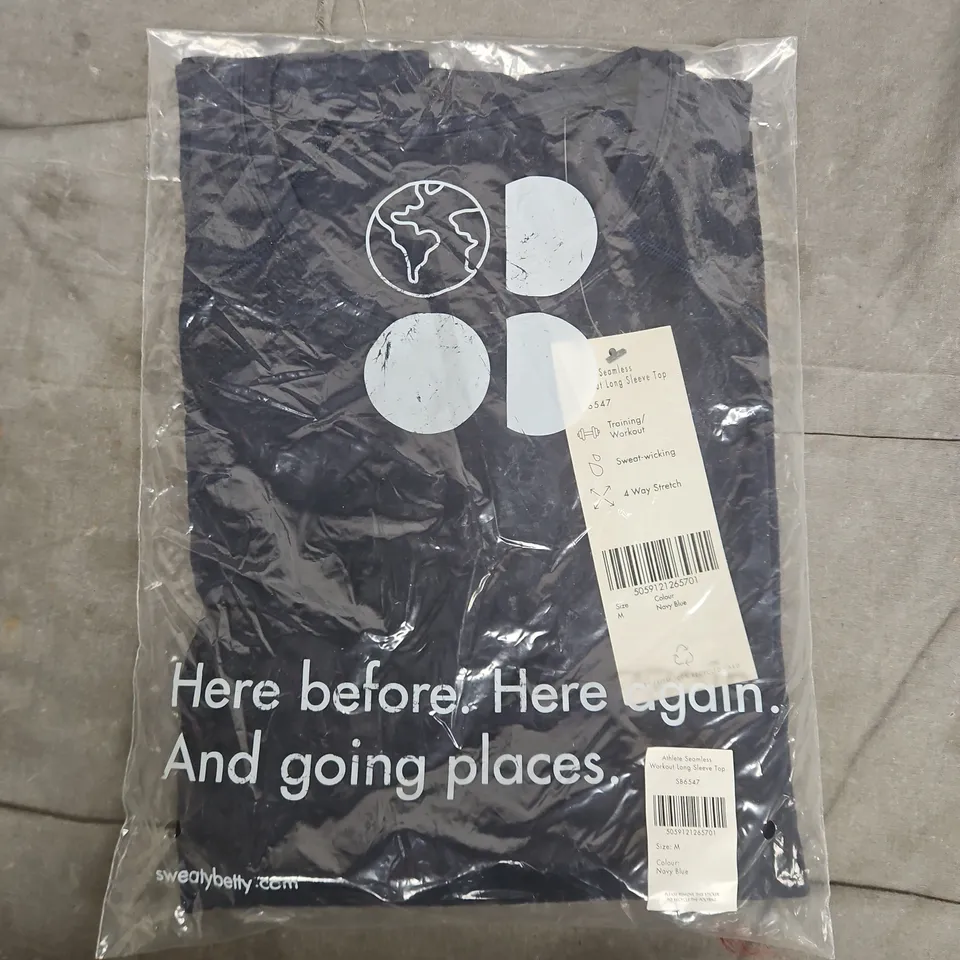 BAGGED SWEATY BETTY ATHLETE SEAMLESS WORKOUT LONG SLEEVE TOP IN NAVY - MEDIUM