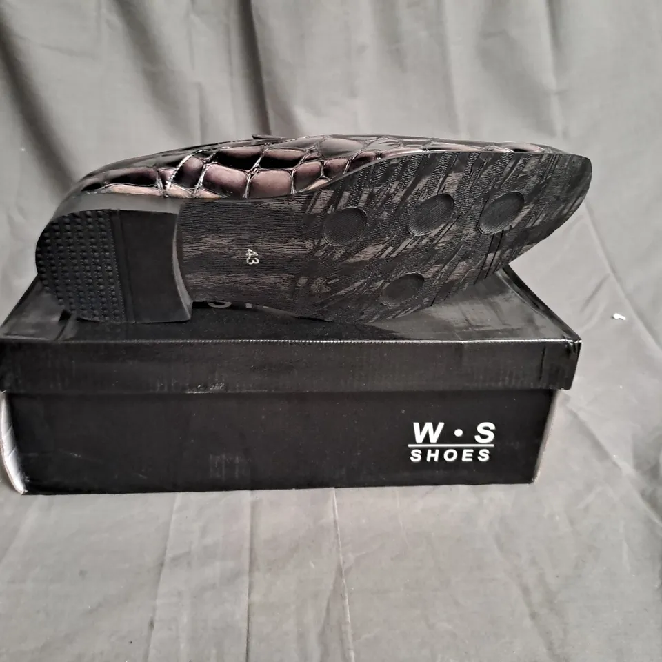 BOXED LOT OF APPROX. 11 PAIRS OF MENS SHOES. VARIOUS SIZES AND COLOURS