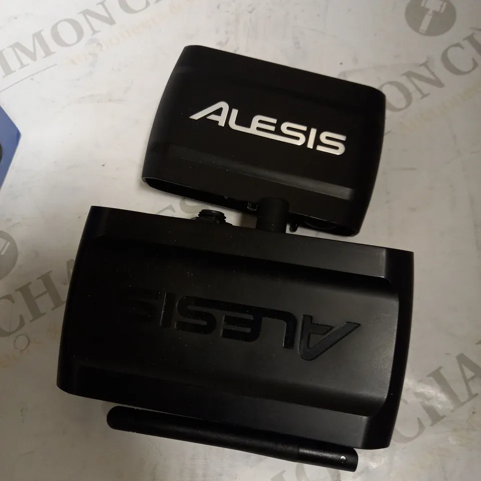 ALESIS GUITAR LINK WIRELESS TRANSMITTER & RECEIVER FOR ELECTRIC GUITAR AND BASS