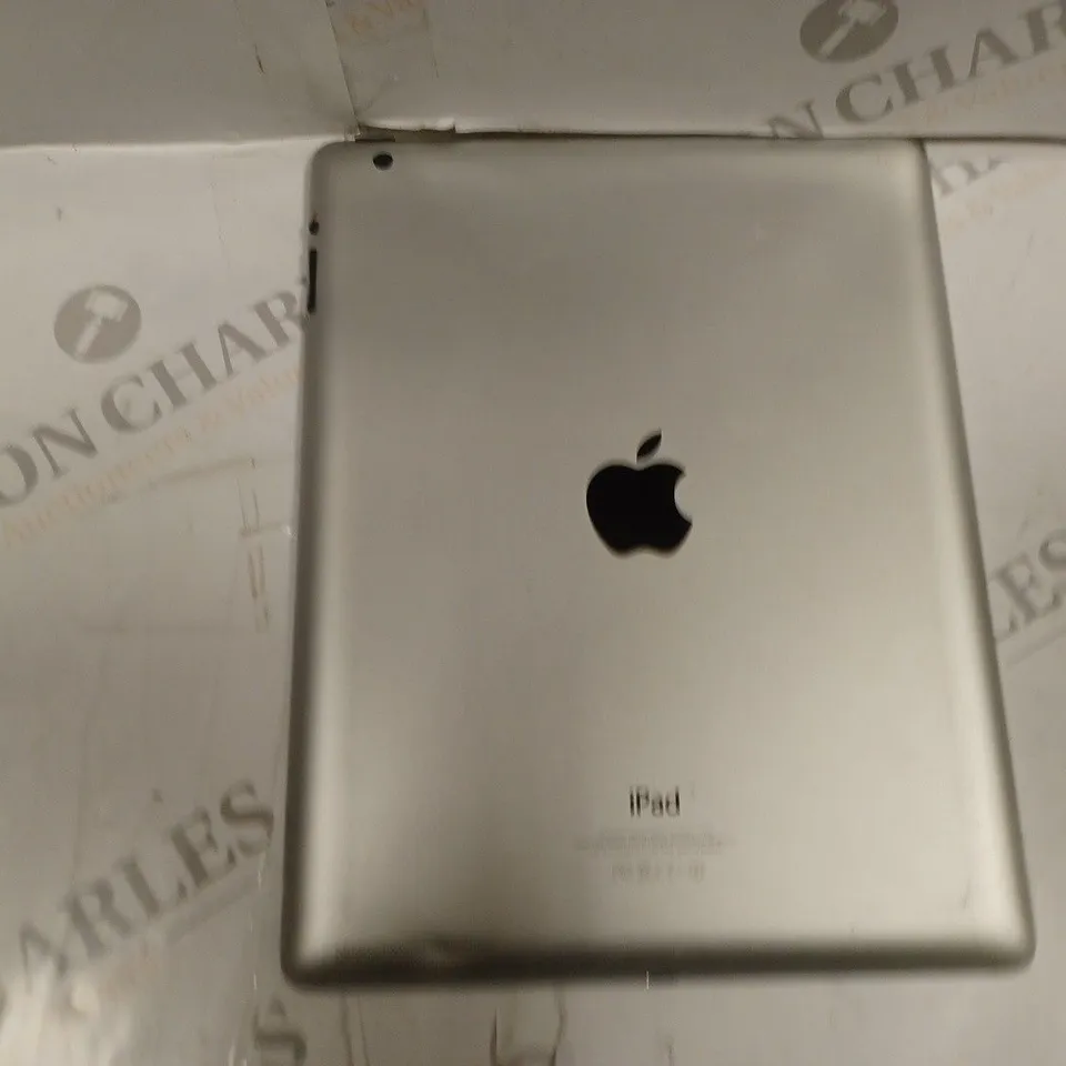 APPLE IPAD A1458 (4TH GEN) TABLET SLIVER