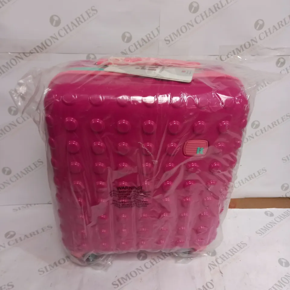 IT HAND LUGGAGE IN PINK / COLLECTION ONLY 