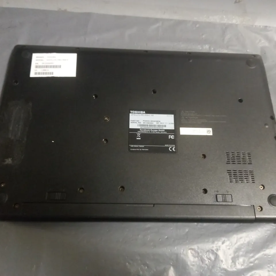 TOSHIBA SATELLITE PRO R50-E LAPTOP