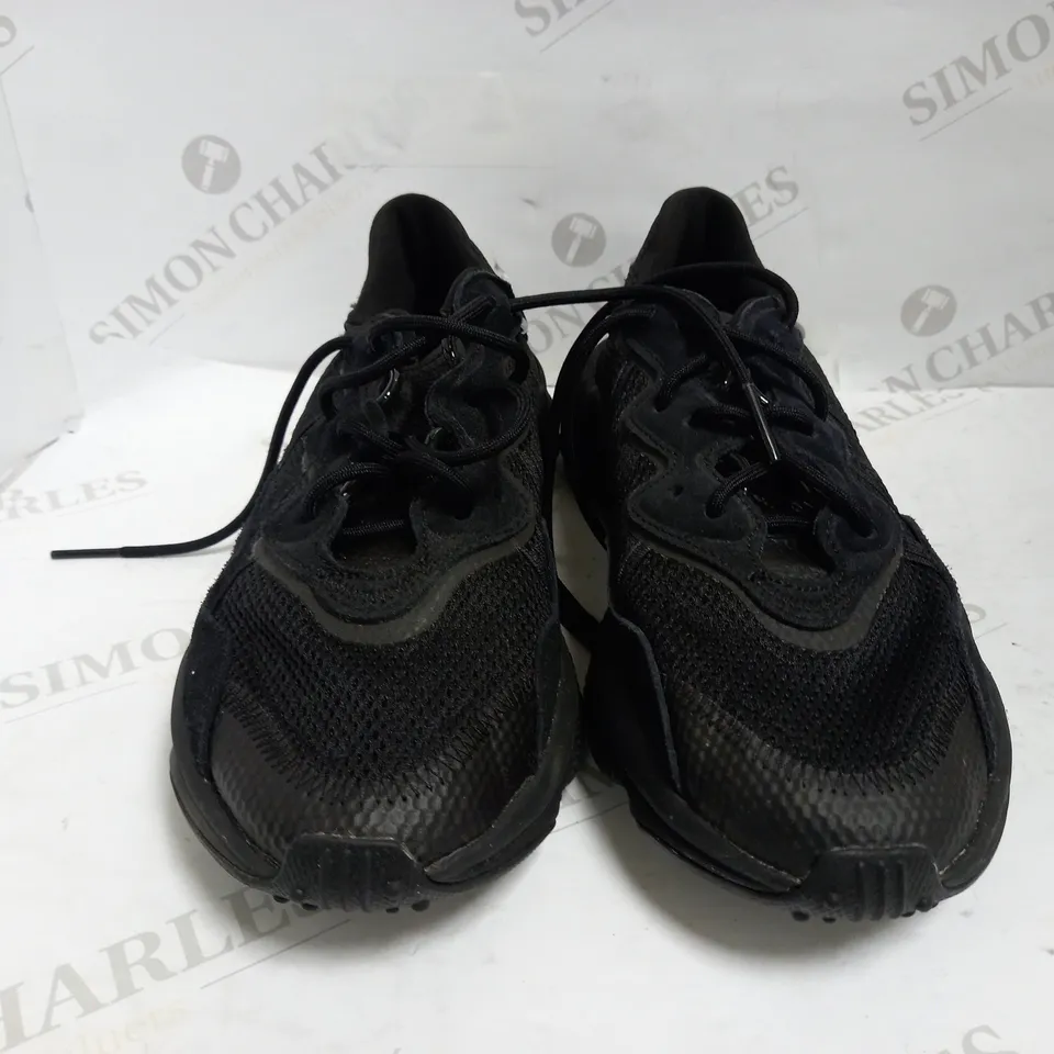DESIGNER STYLE BLACK TRAINERS UK SIZE 9