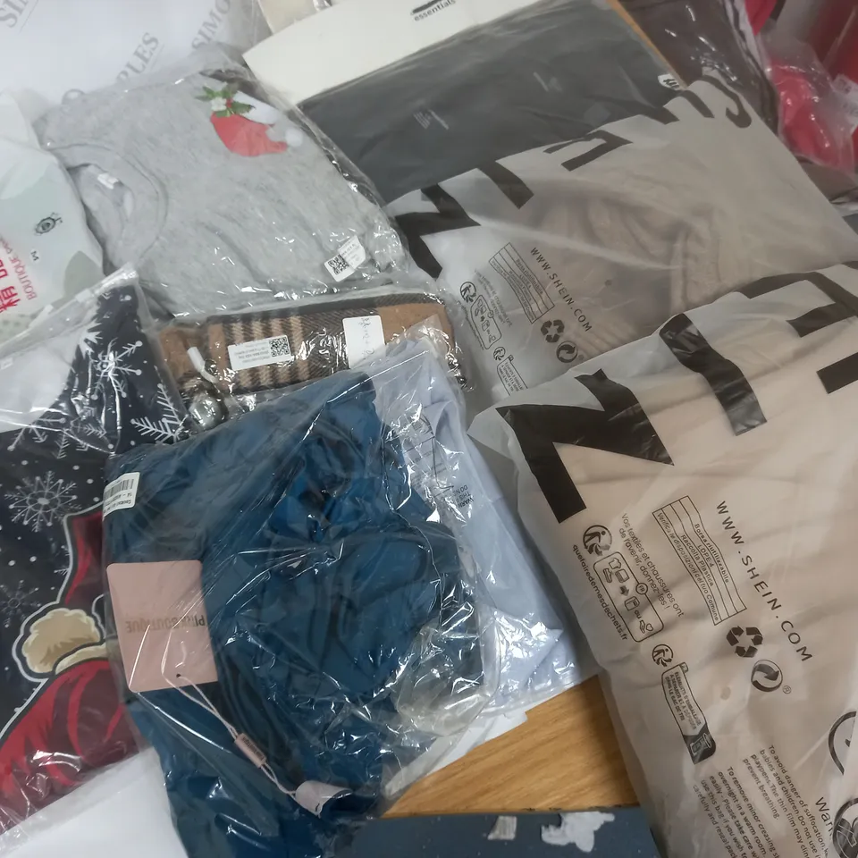 LARGE QUANTITY OF ASSORTED BAGGED CLOTHING ITEMS TO INCLUDE SHEIN AND PINK BOUTIQUE
