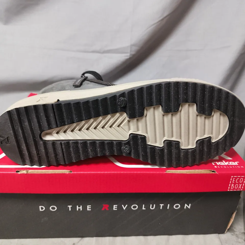 PAIR OF RIEKER SIDE ZIP TRAINER BOOTS IN GREY SIZE 6