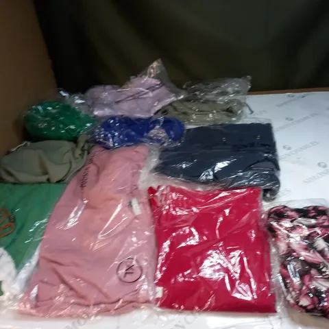 BAG OF APPROX 10 ASSORTED CLOTHING ITEMS TO INCLUDE - MAISON DE NIMES - EMELIA