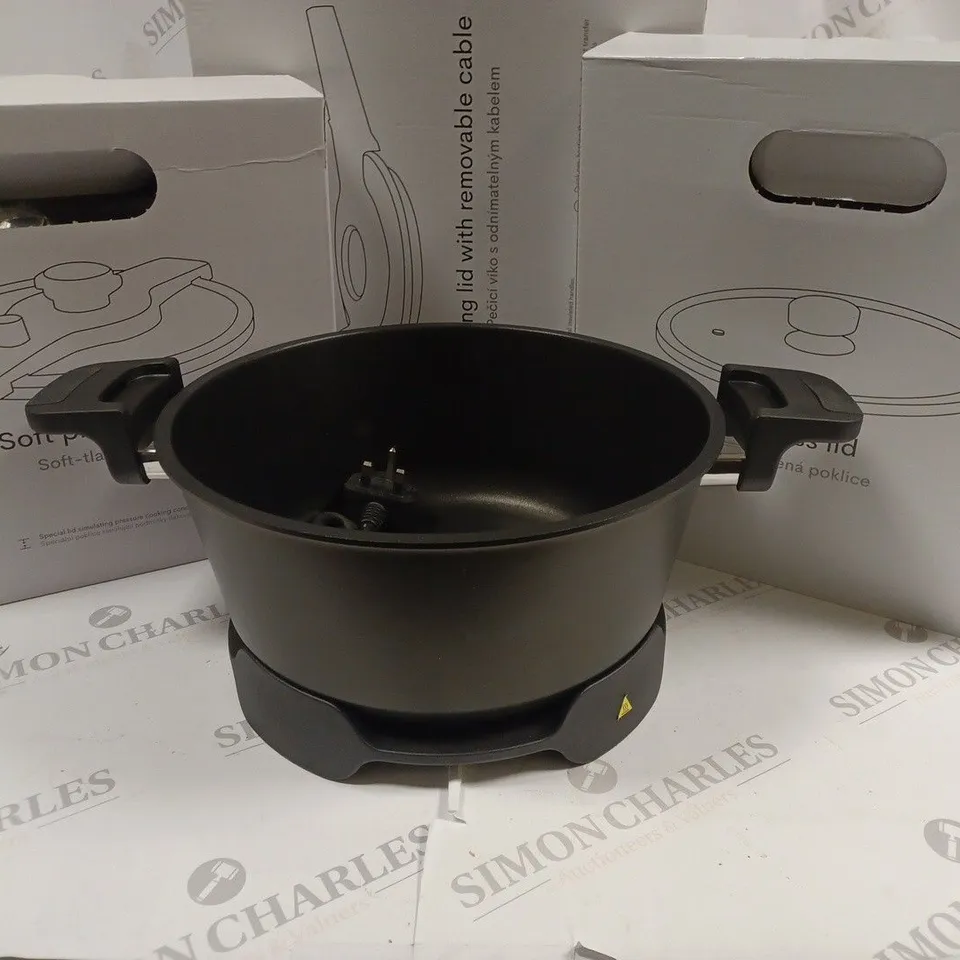 REMOSHKA MULTICOOKER WITH 3 LIDS