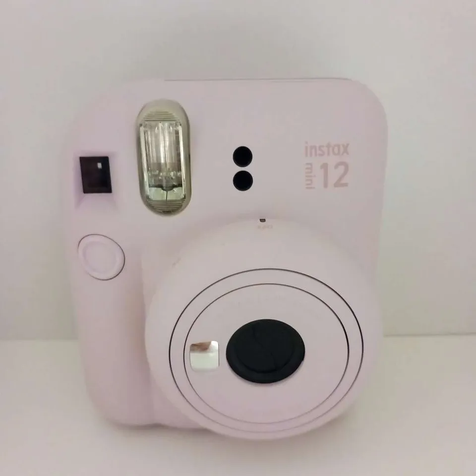 BOXED FUJIFILM INSTAX MINI 12 INSTANT CAMERA