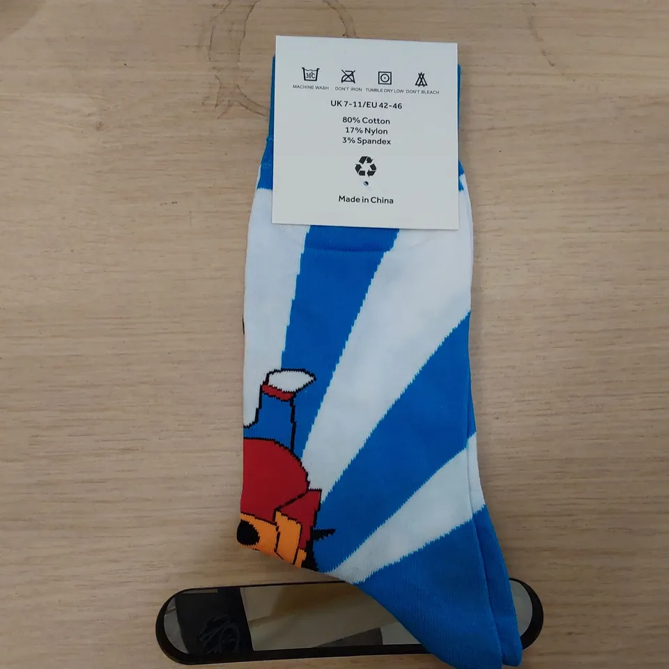 BOX OF APPROXIMATELY 360 PAIRS OF BRAND NEW BIER CO SOCKS (1 BOX)