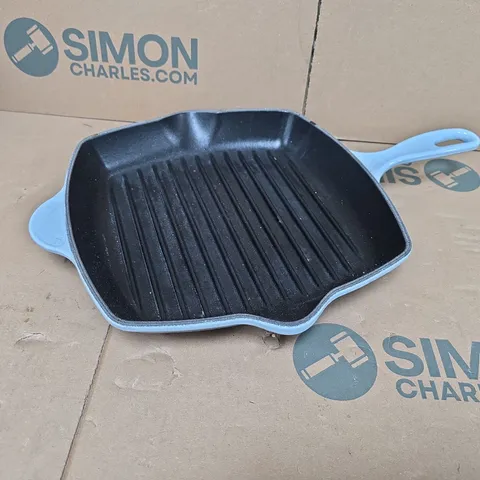 BOXED LE CREUSET SQUARE SKILLET GRILL IN COASTAL BLUE