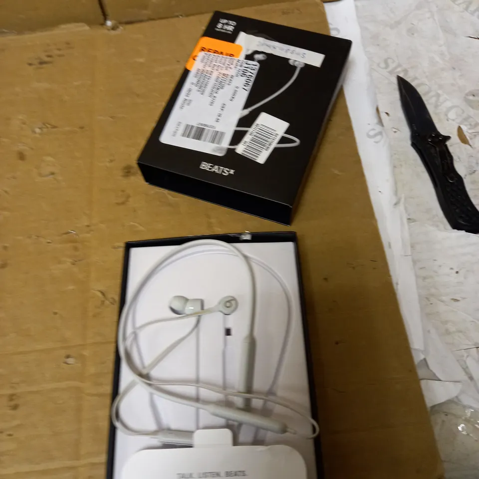 BEATSX WIRELESS EARPHONES