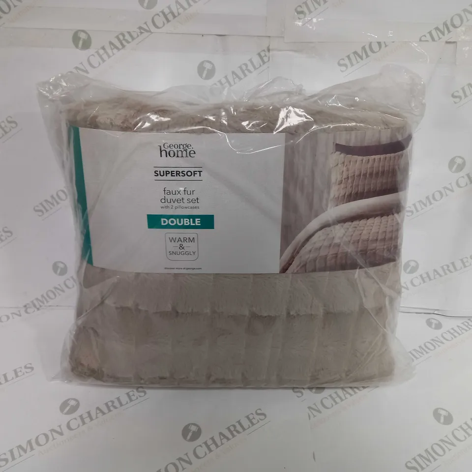BRAND NEW SUPERSOFT FAUX FUR DUVET SET WITH 2 PILLOW CASES IN GREY FOR DOUBLE BED